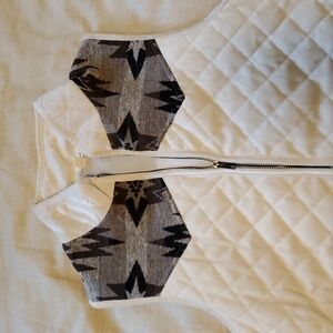 Western wear vest ladies medium Hem and Thread